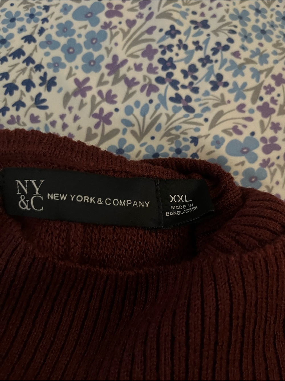 New York & Company Ribbed Crewneck Sweater in Maroon